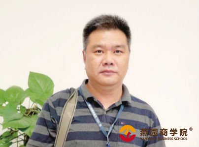 　　徐坚以最高标准要求自己，尽心尽力完成报道工作。（本人供图）